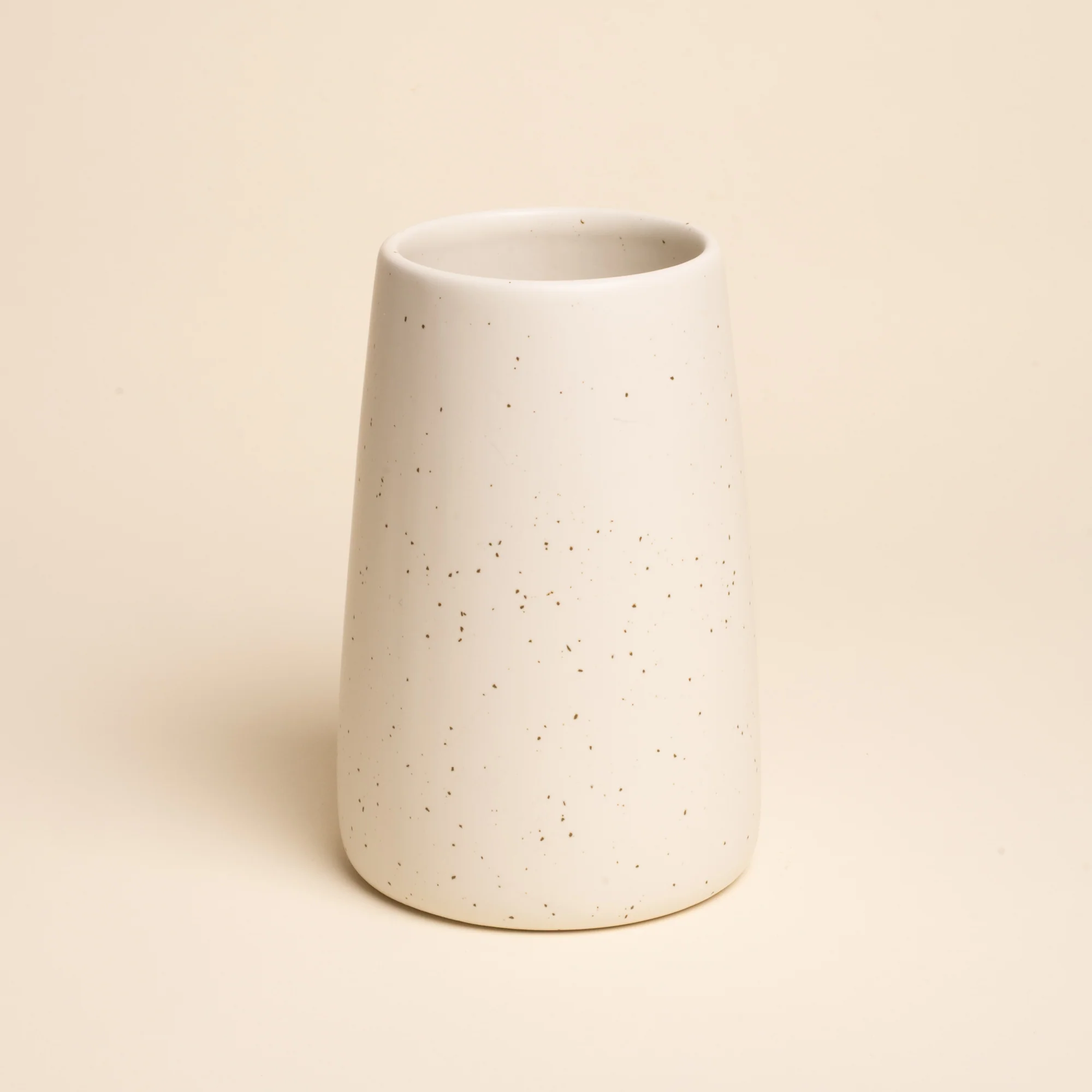 East Fork x Anfora Slope Vase - Image 4