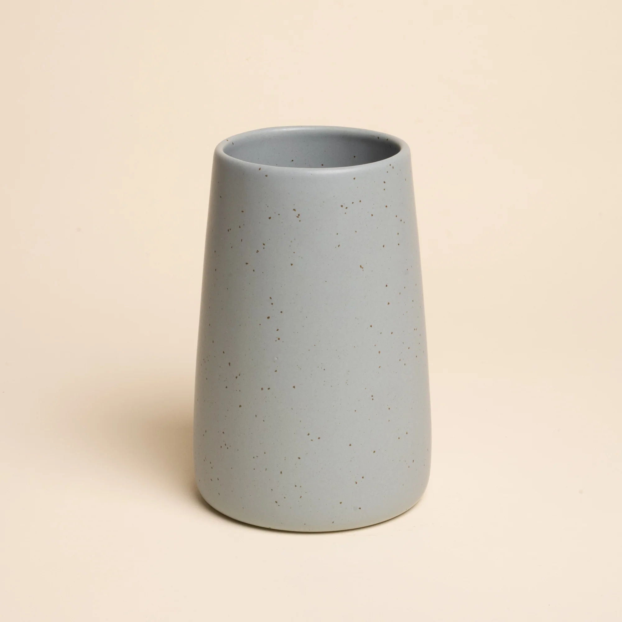 East Fork x Anfora Slope Vase - Image 5