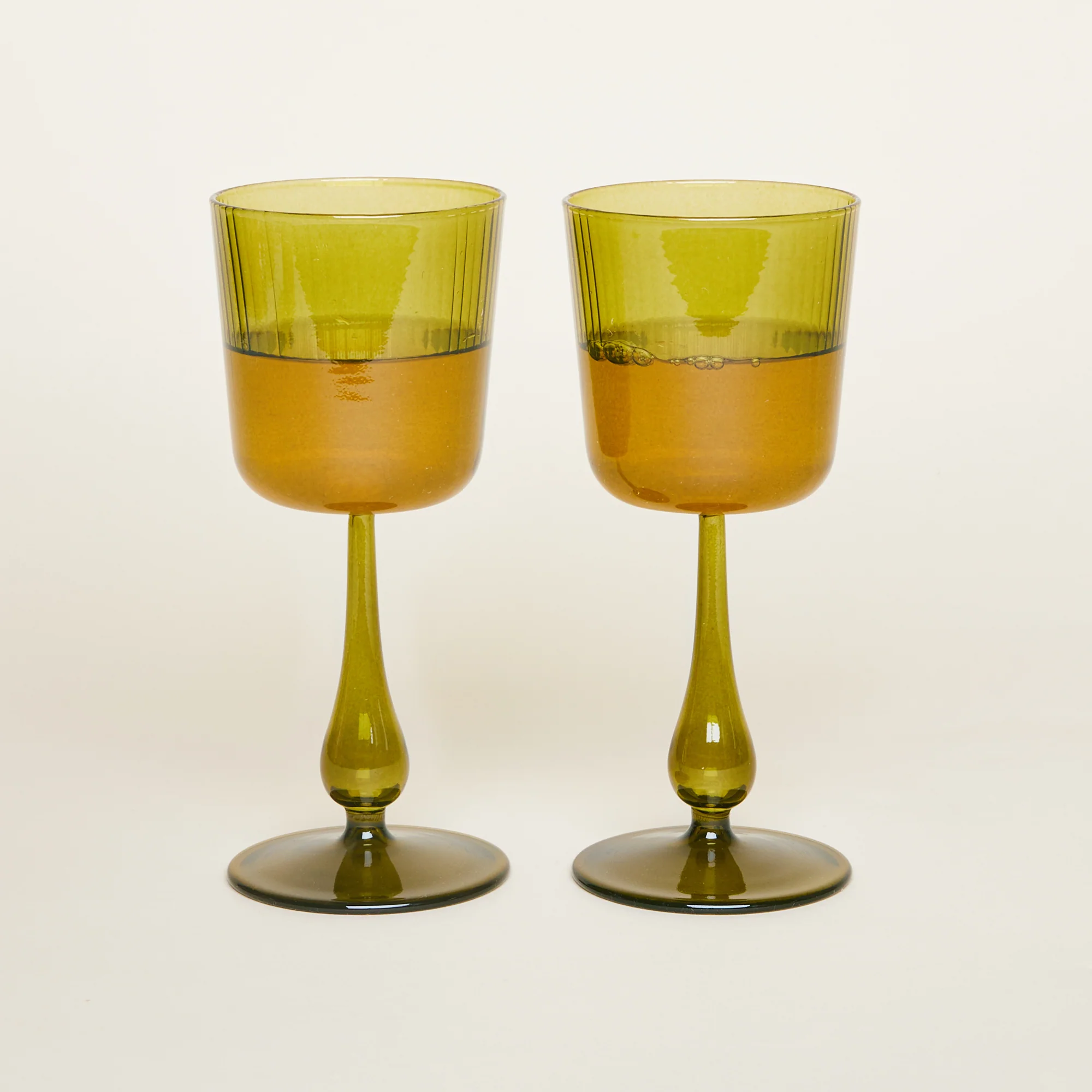 Luisa Calices, Pair - Image 4